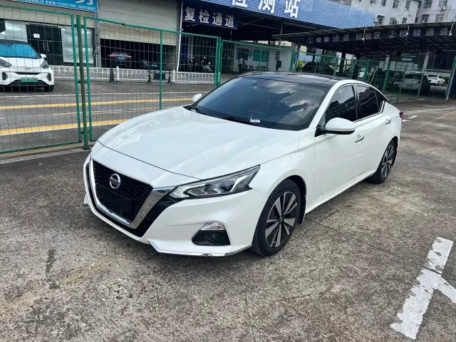 Nissan Teana — Фото автомобиля 3