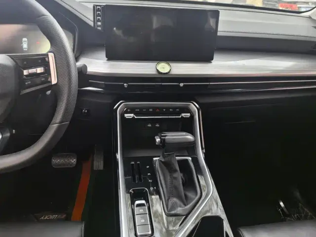Wuling Asta — Фото автомобиля 13