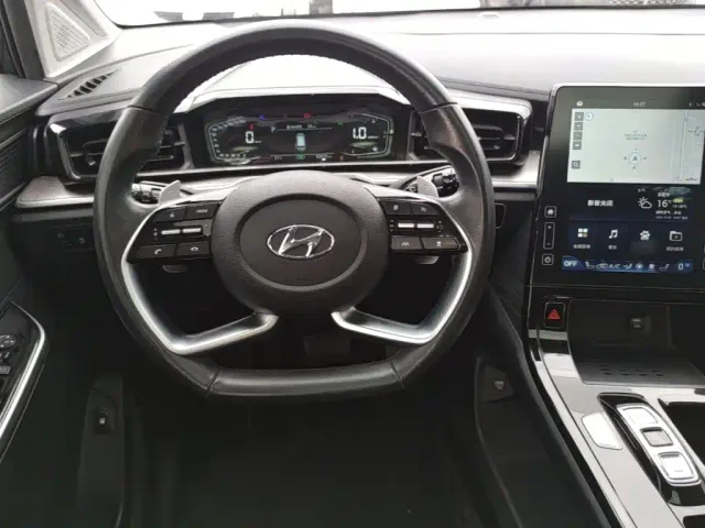 Hyundai Custo — Фото автомобиля 10
