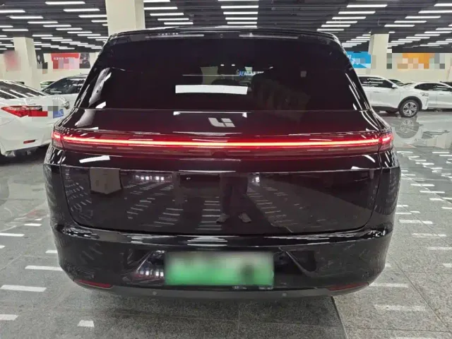 Li Auto L7 — Фото автомобиля 5