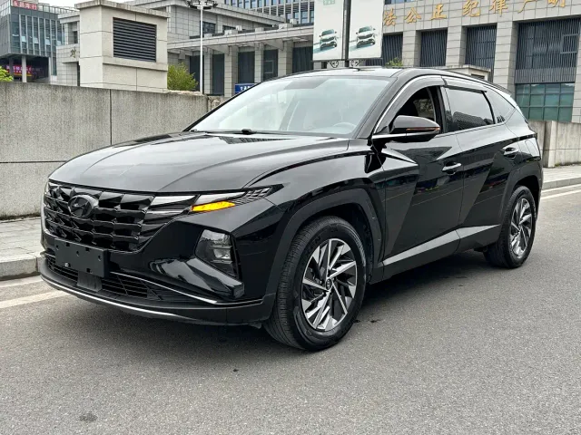 Фотография автомобиля — Hyundai Tucson