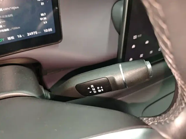 Leapmotor C10 — Фото автомобиля 13