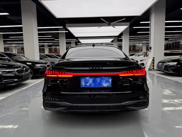 Audi A7L — Фото автомобиля 15