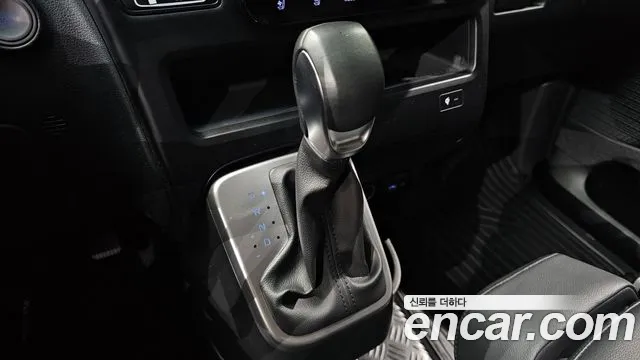 Hyundai Staria — Фото автомобиля 12