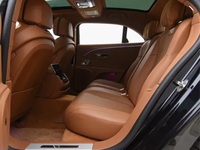 Bentley Flying Spur — Фото автомобиля 10