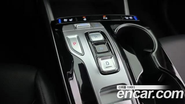 Hyundai Tucson Tucson (NX4) Дизель 2.0 2WD — Фото автомобиля 9
