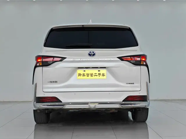 Toyota Granvia — Фото автомобиля 5