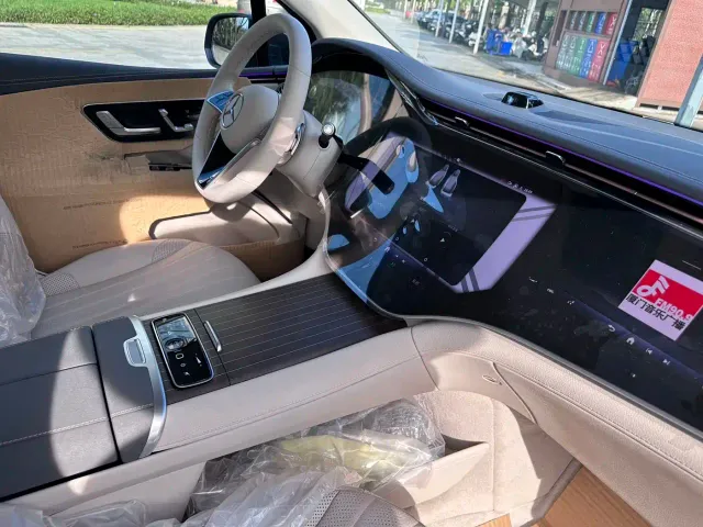Mercedes-Benz EQS SUV — Фото автомобиля 14