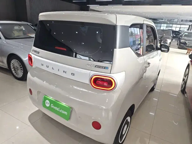 Wuling Hongguang Mini EV — Фото автомобиля 6