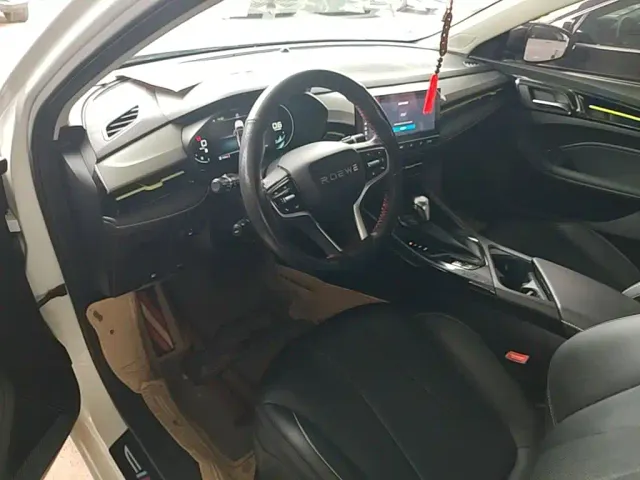Roewe i5 — Фото автомобиля 9
