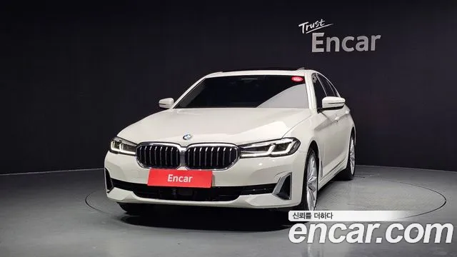BMW 5-Series 5 серия (G30) 530i xDrive Luxury — Фото автомобиля 3