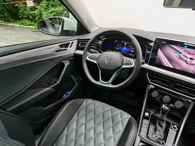 Volkswagen Sagitar 2025 300TSI DSG Surpass Edition — Фото автомобиля 4