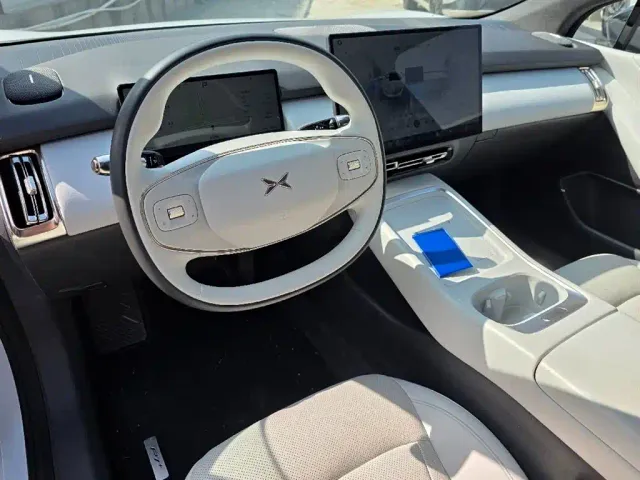 Xpeng P7+ — Фото автомобиля 4