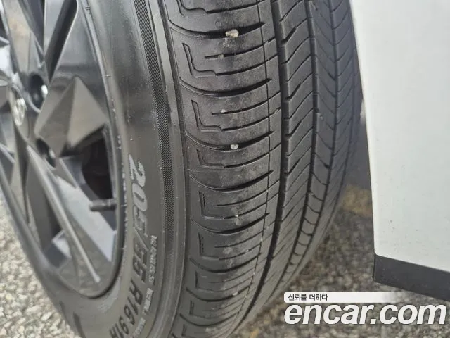 Hyundai Avante CN7 — Фото автомобиля 12