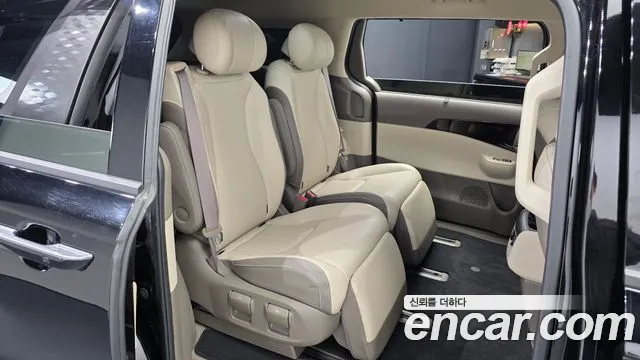 Kia Carnival — Фото автомобиля 18