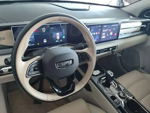 Geely ICON — Фото автомобиля 10