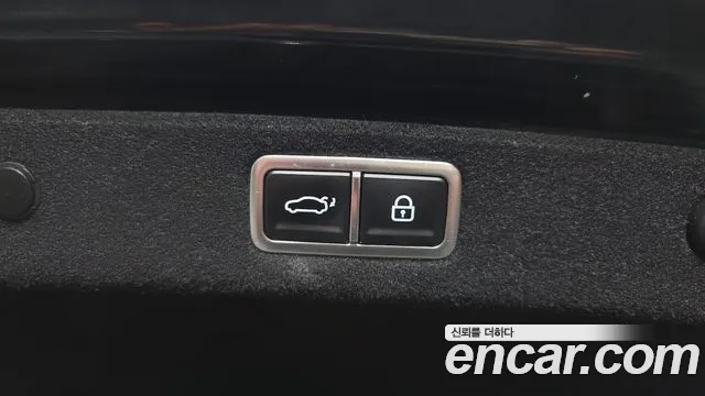 Hyundai Grandeur Grandeur (GN7) 2.5 Бензин 2WD — Фото автомобиля 30