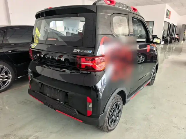 Wuling Hongguang Mini EV — Фото автомобиля 6