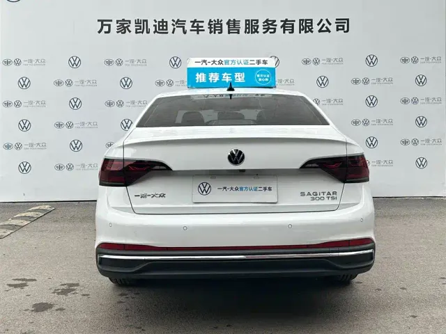 Volkswagen Sagitar — Фото автомобиля 6