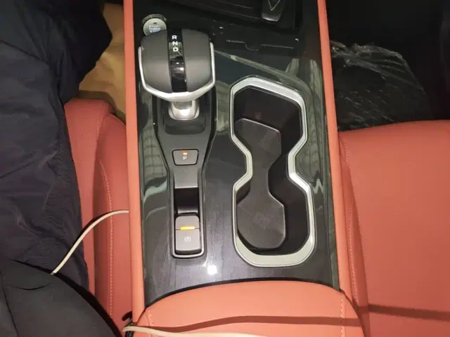 Changan CS75 — Фото автомобиля 13