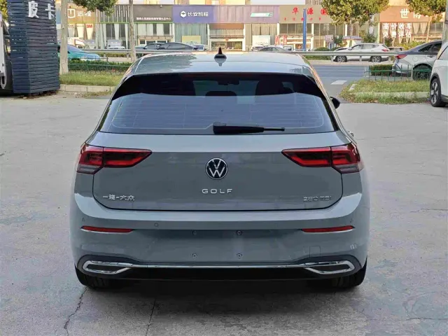 Volkswagen Golf — Фото автомобиля 5