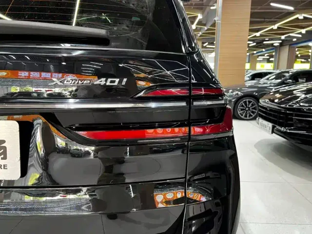 BMW X7 — Фото автомобиля 10