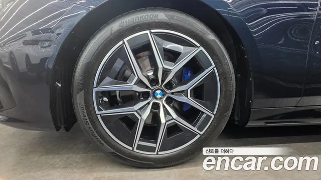 BMW 5 Series G60 — Фото автомобиля 5