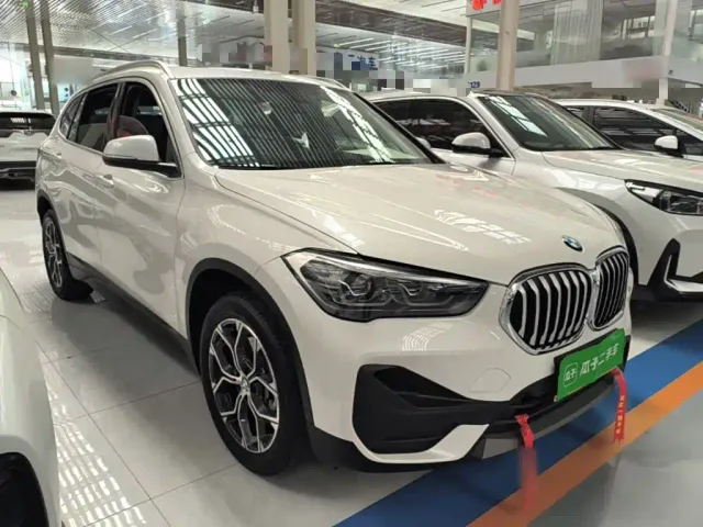 BMW X1 — Фото автомобиля 3