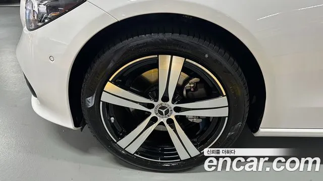 Mercedes-Benz C-Class — Фото автомобиля 5