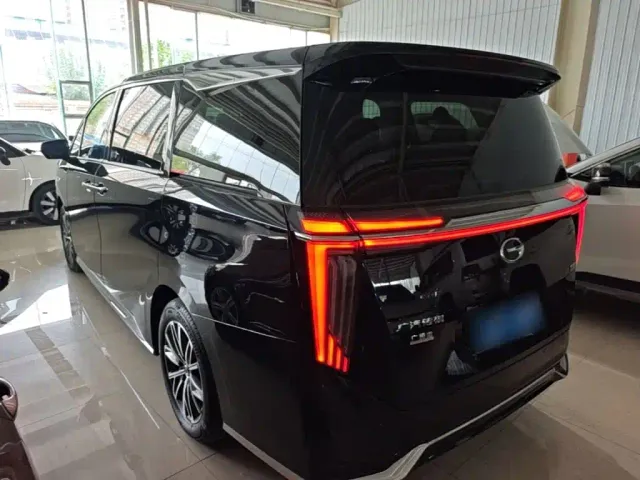 GAC Trumpchi M8 — Фото автомобиля 4
