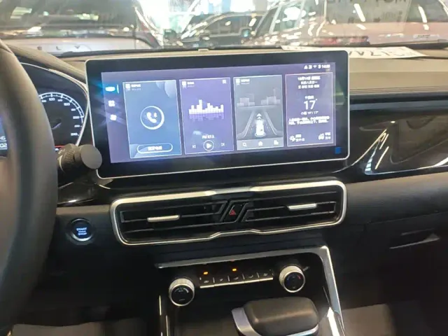Geely Binyue — Фото автомобиля 12
