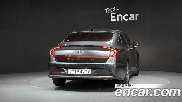 Hyundai Sonata — Фото автомобиля 4