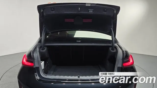 BMW 3-Series 3 серия (G20) 320i M Sport — Фото автомобиля 17