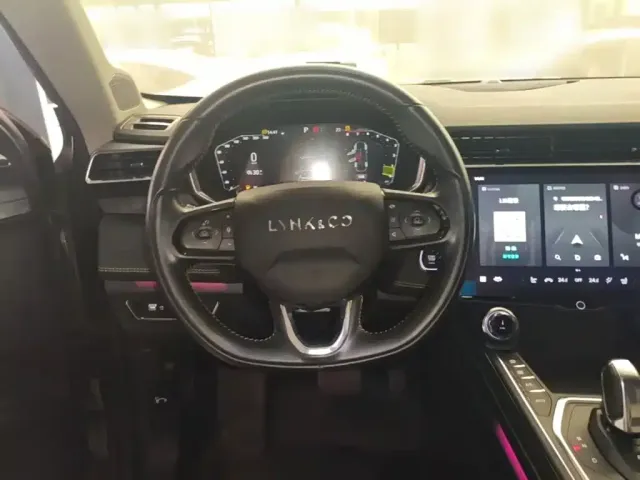 Lynk & Co 05 — Фото автомобиля 10