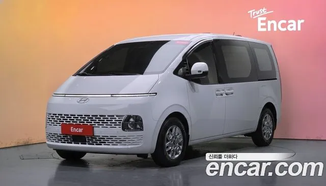 Фотография автомобиля — Hyundai Staria