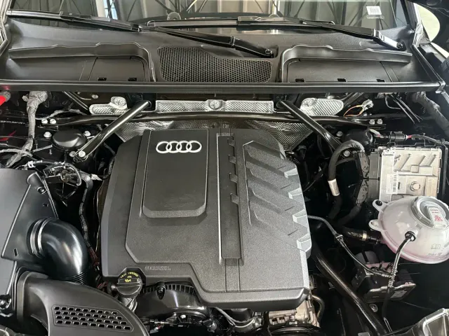 Audi Q5L — Фото автомобиля 14