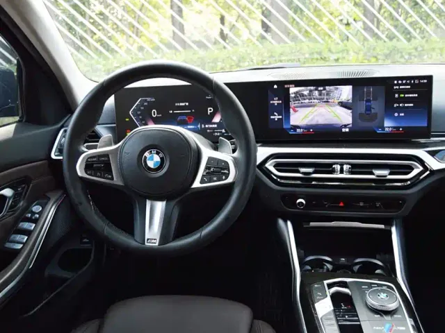 BMW 3 Series — Фото автомобиля 13