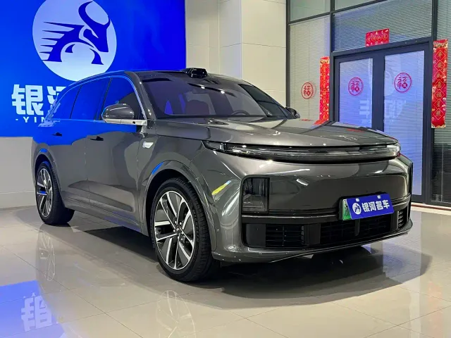 Li Auto L7 — Фото автомобиля 3