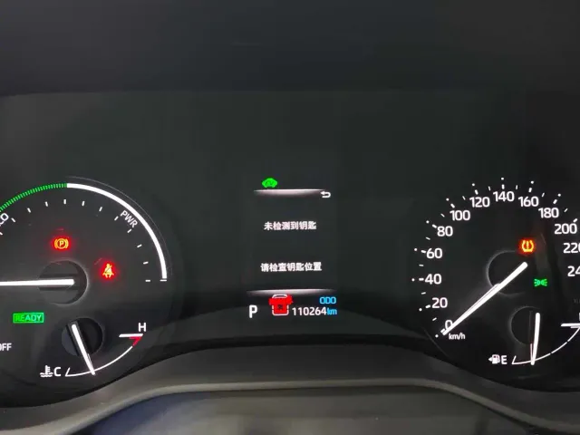 Toyota Sienna — Фото автомобиля 11
