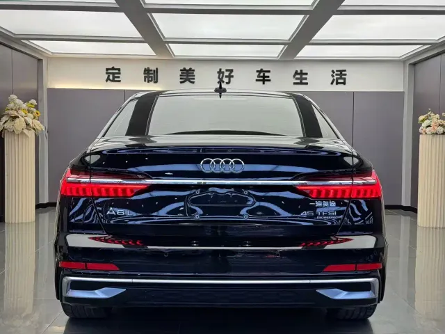 Audi A6L — Фото автомобиля 13