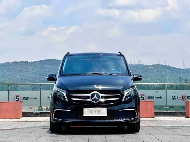 Mercedes-Benz V-Class — Фото автомобиля 2
