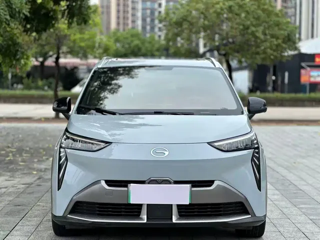 GAC Aion Y — Фото автомобиля 2