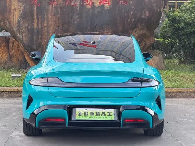 Xiaomi SU7 — Фото автомобиля 8