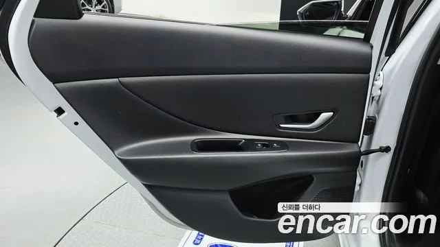 Hyundai Avante CN7 — Фото автомобиля 14