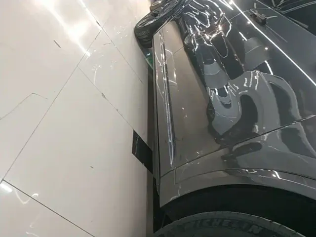 Li Auto L9 — Фото автомобиля 20