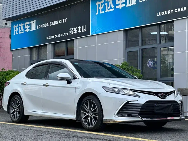Toyota Camry — Фото автомобиля 3