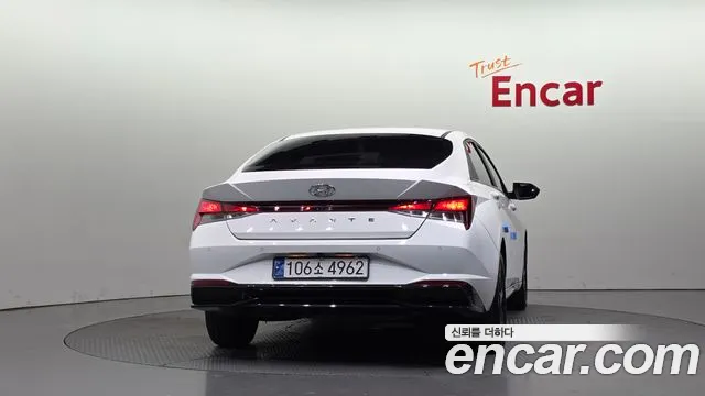 Hyundai Avante CN7 — Фото автомобиля 4