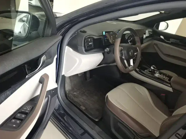 BYD Qin PLUS — Фото автомобиля 15