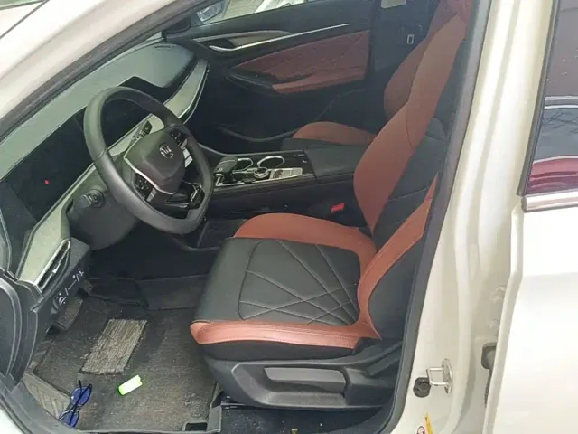 Changan Eado — Фото автомобиля 10