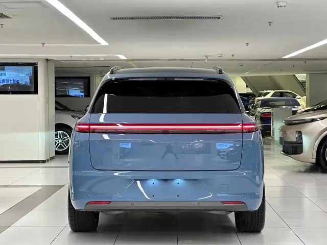 Li Auto L7 — Фото автомобиля 6